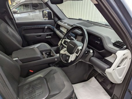 Land Rover Defender 2.0 Defender S D Auto 4WD 5dr 47