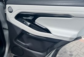 Land Rover Range Rover Evoque FIRST EDITION MHEV AUTO PAN ROOF 27