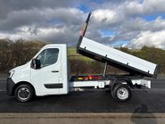 Renault Master ML35TW 130 ps dCi Business Tipper with Air Con / Tow Axle / Sat Nav 7