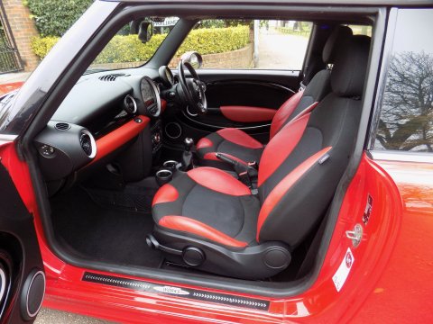 Mini Hatch COOPER 11
