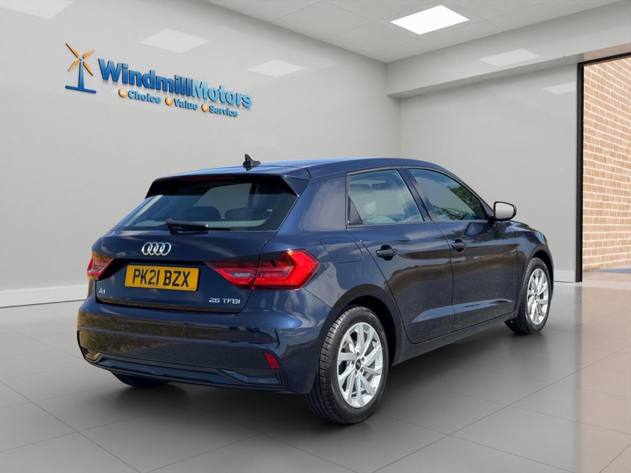 2021 Audi A1 — image 10