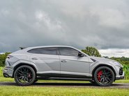 Lamborghini Urus Full Urban 3