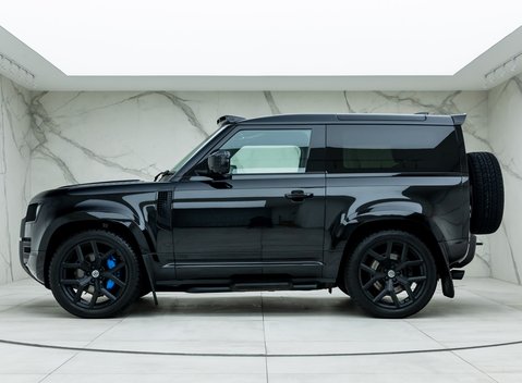 Land Rover Defender 90 V8 P525 Urban 2