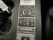 Land Rover Discovery 3.0 TD V6 SE Auto 4WD Euro 6 (s/s) 5dr 23