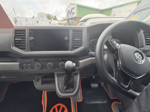 Volkswagen Grand California 32