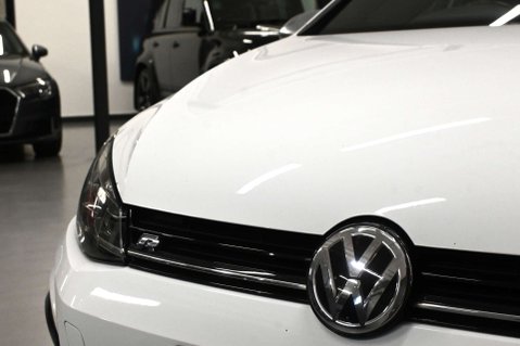 Volkswagen Golf 2.0 Golf R TSi 4WD 5dr 27