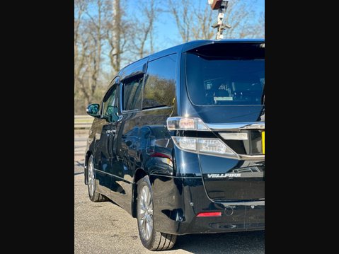 Toyota Vellfire Golden Eyes II Edition 12