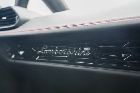 Lamborghini Huracan LP 640-4 EVO 14