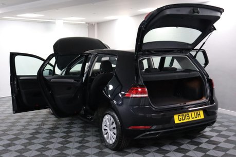 Volkswagen Golf S TSI 17