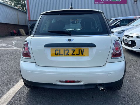Mini Hatch 1.6 One 3dr 19