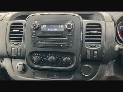Vauxhall Vivaro 1.6 Vivaro 2900 Sportive CDTi 17