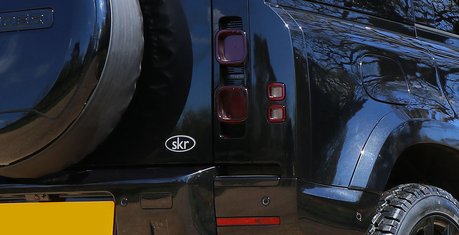 Land Rover Defender 110