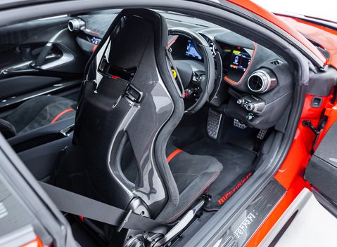 Ferrari 812 Competizione 15