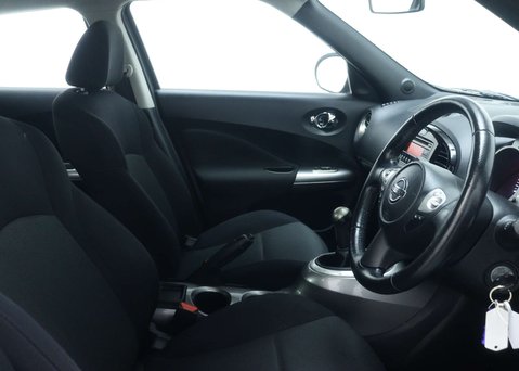 Nissan Juke 1.6 Acenta SUV 5dr Petrol Manual Euro 5 (s/s) (117 ps) 35