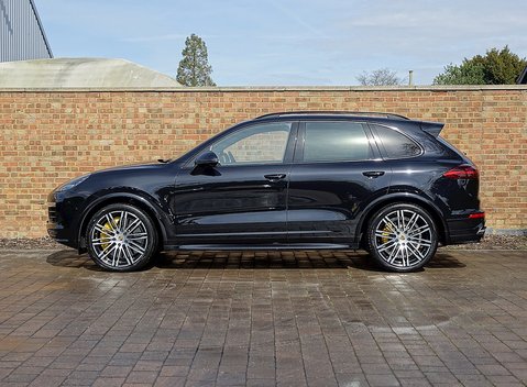 Porsche Cayenne Turbo S 27