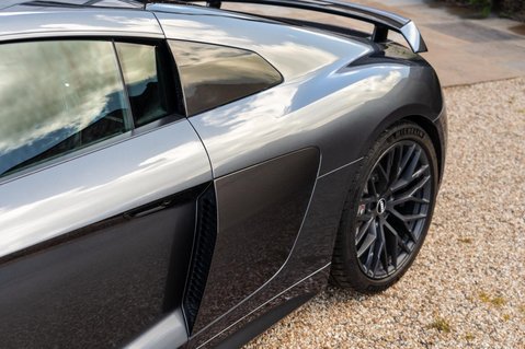 Audi R8 5.2 FSI V10 Plus S Tronic quattro Euro 6 (s/s) 2dr 23