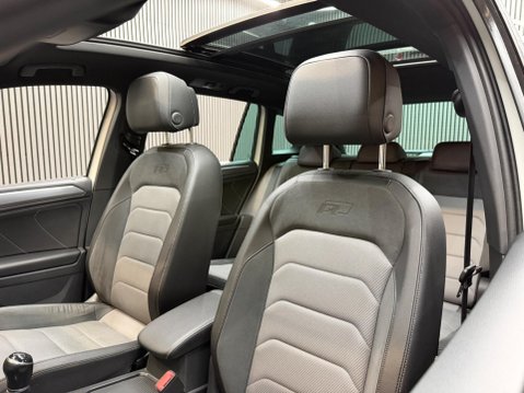 Volkswagen Tiguan 2.0 TDI BlueMotion Tech R-Line Euro 6 (s/s) 5dr 53