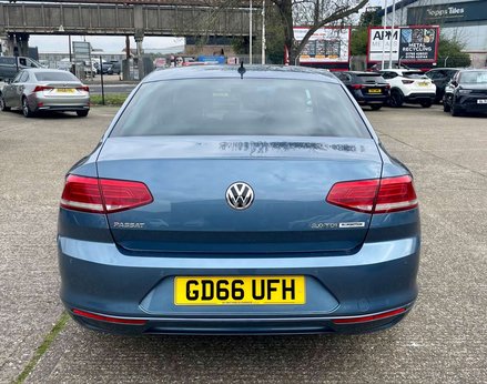 Volkswagen Passat 2.0 Passat SE Business TDI BlueMotion Technology 4dr 6