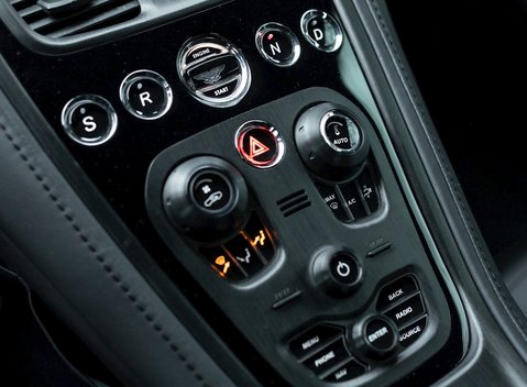 Aston Martin One77 18