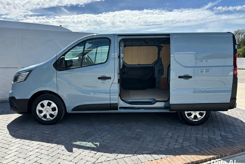 Renault Trafic SL28 Business Plus 130 ps dCi - Twin Side Loading Doors 9