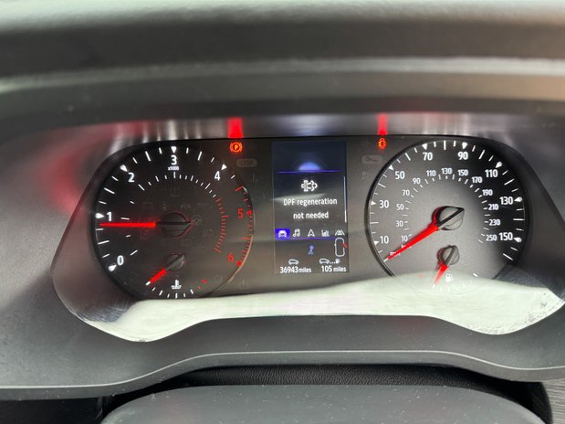 Renault Trafic LWB L2H1 Ll30 Sport Dci Air Con Navigation Sensors EURO 6 SELECT 28