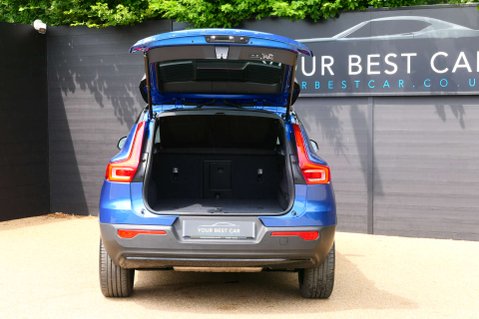 Volvo XC40 2.0 XC40 R-Design Pro B4 MHEV AWD Auto 4WD 5dr 18