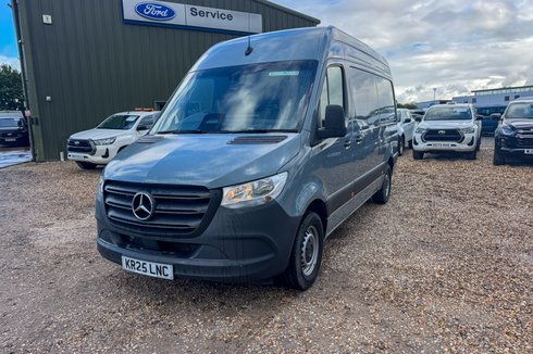 Mercedes-Benz Sprinter AUTO MWB L2H2 High Roof 315 Pro Air Con Camera EURO 6