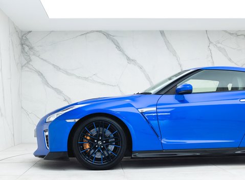 Nissan GT-R 50th Anniversary 32