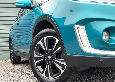 Suzuki Vitara SZ5 BOOSTERJET MHEV 2