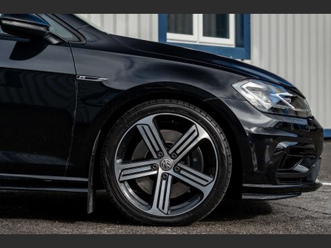 Volkswagen Golf 2.0 Golf R TSi Semi-Auto 4WD 3dr 6