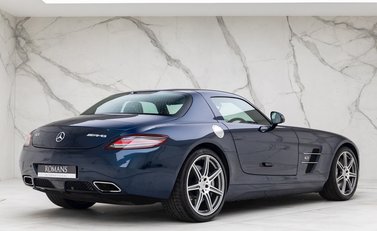 Mercedes-Benz SLS AMG 9