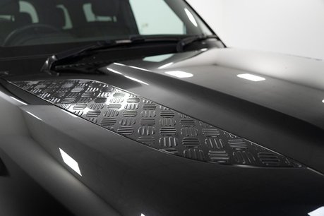 Land Rover Defender 2.0 P400e 15.4kWh X-Dynamic HSE SUV 5dr Petrol Plug-in Hybrid Auto 4WD Euro 36