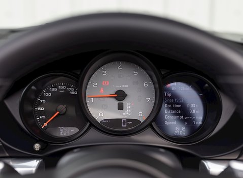 Porsche 718 Boxster S 17