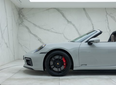 Porsche 911 Targa 4 GTS (992) 34