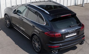 Porsche Cayenne Turbo 9