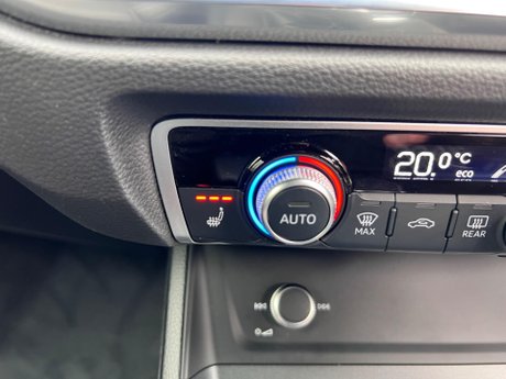 Audi Q3 1.5 TFSI CoD 35 Black Edition Sportback S Tronic Euro 6 (s/s) 5dr 25