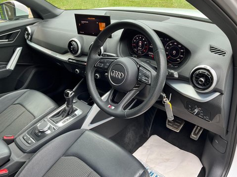 Audi Q2 1.5 TFSI CoD 35 S line S Tronic Euro 6 (s/s) 5dr 11