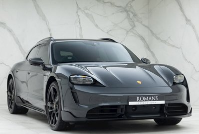 Porsche Taycan Turbo S Cross Turismo