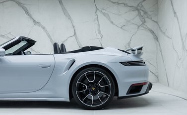 Porsche 911 Turbo S Cabriolet (992) 47
