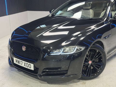 Jaguar XJ 3.0d V6 R-Sport Saloon 4dr Diesel Auto Euro 6 (s/s) (300 ps) 24