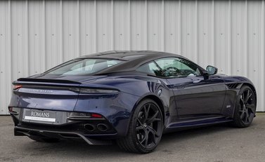 Aston Martin DBS Superleggera 7