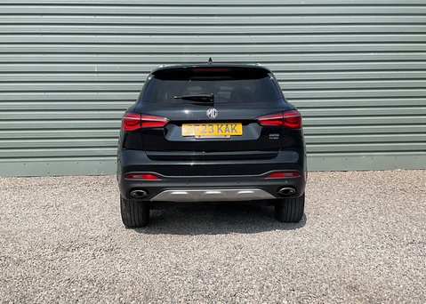 MG HS 1.5 T-GDI EXCLUSIVE PHEV 9