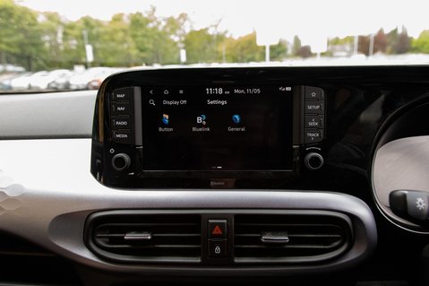 Hyundai i10 MPI PREMIUM 30