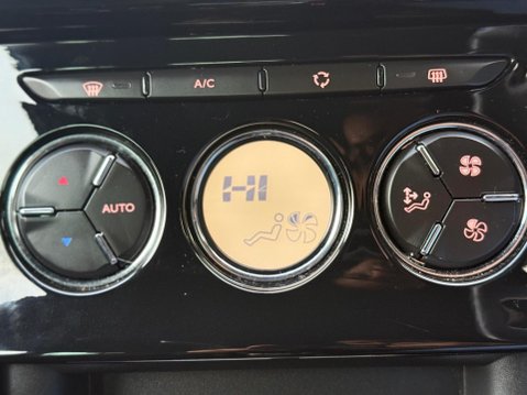 DS DS 3 1.2 PureTech Connected Chic Euro 6 (s/s) 3dr 17