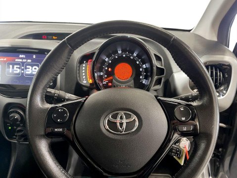 Toyota Aygo 1.0 VVT-i x-play Hatchback 5dr Petrol Manual Euro 6 (s/s) (71 ps) 13