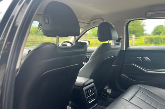 BMW 3 Series 318D SPORT 39