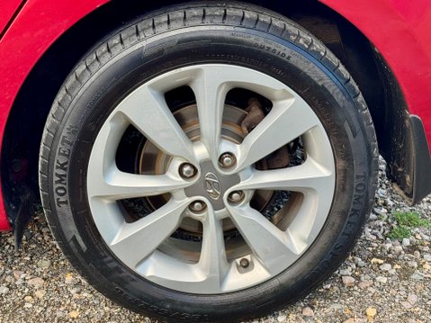 Hyundai i20 MPI PREMIUM SE NAV 52
