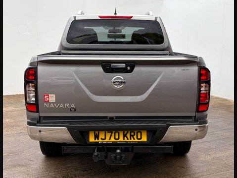 Nissan Navara 2.3 Navara Tekna dCi 4WD 5dr 44