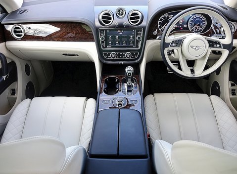 Bentley Bentayga 21