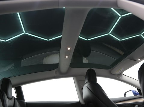 Tesla Model 3 Standard Range Plus Auto RWD 4dr 21